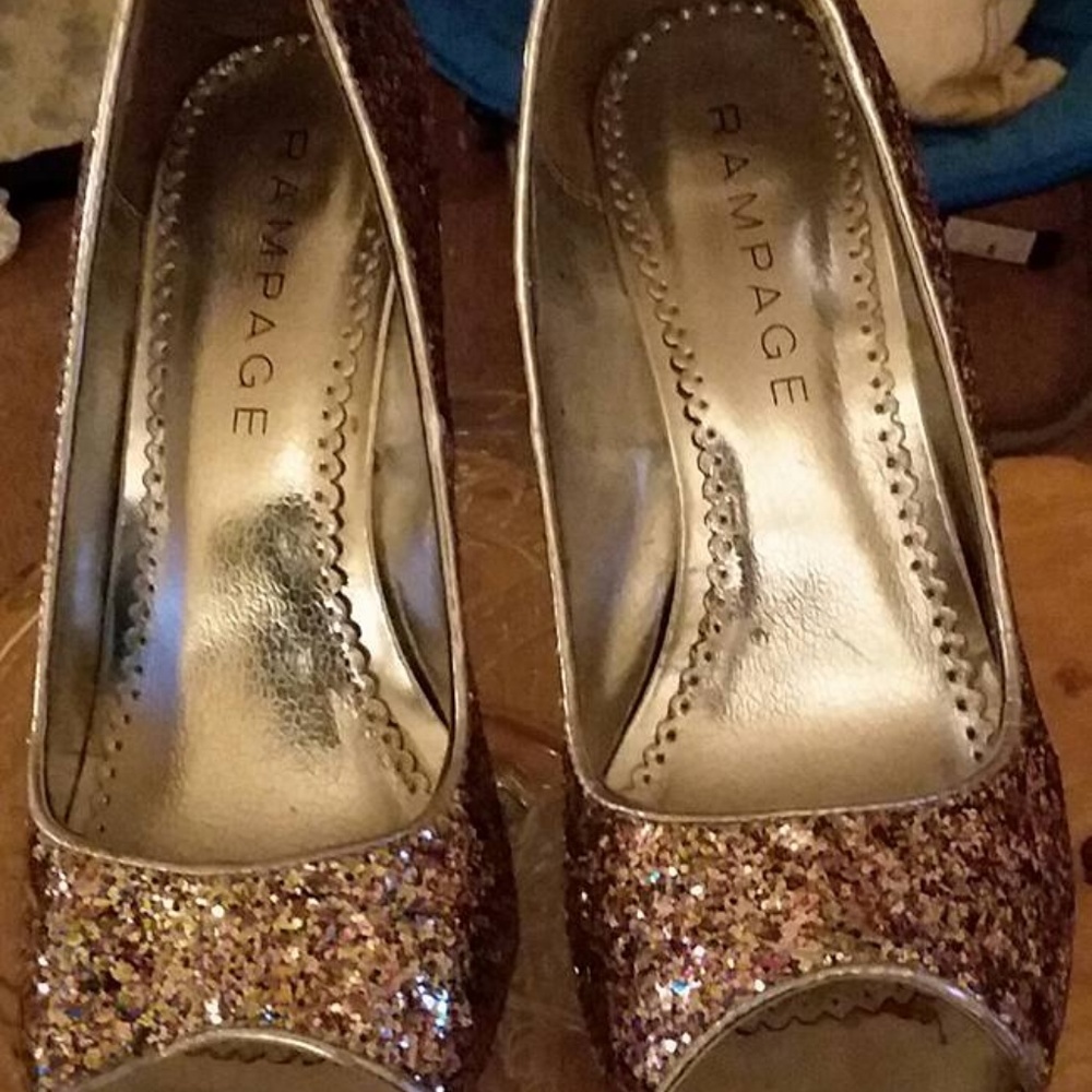 Multicolor sparkle peep toe